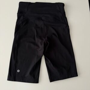 lululemon athletica Women's Black High-Waisted Shorts